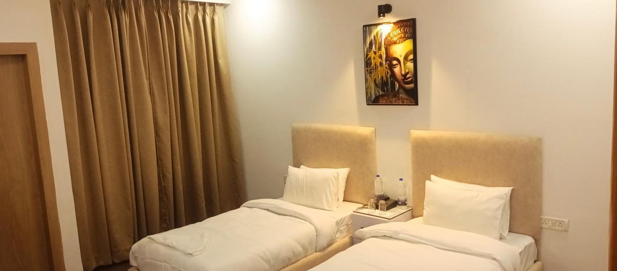 Hotel Elite Sector 45 I Gurgaon Central I Couple Friendly Екстериор снимка