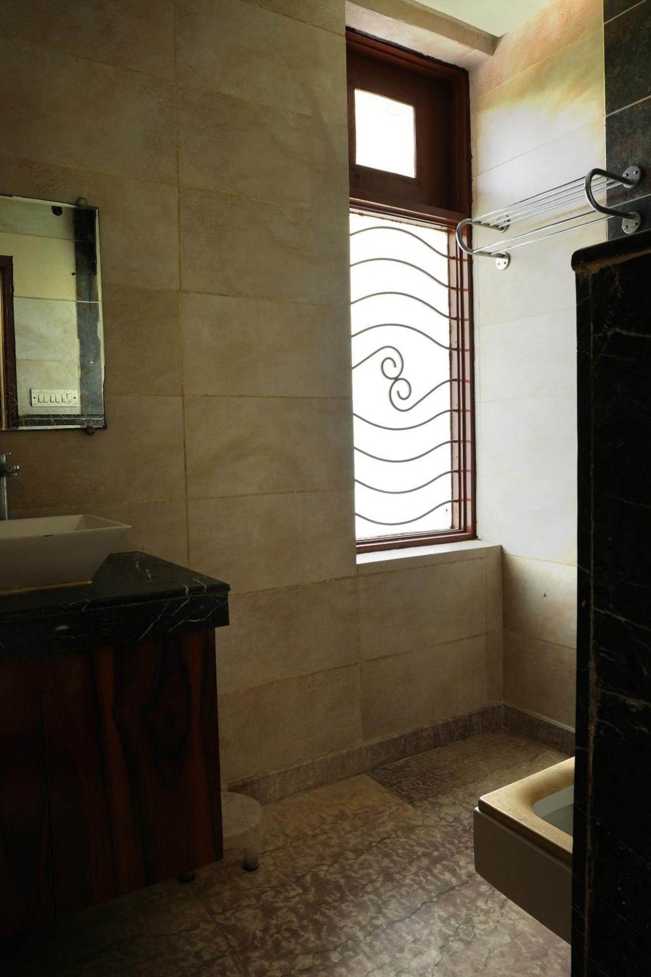 Hotel Elite Sector 45 I Gurgaon Central I Couple Friendly Екстериор снимка