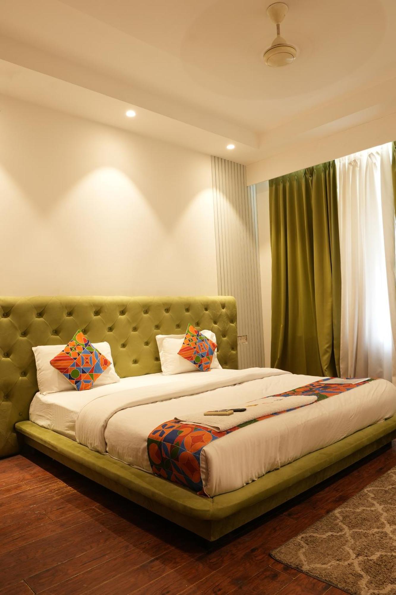 Hotel Elite Sector 45 I Gurgaon Central I Couple Friendly Екстериор снимка