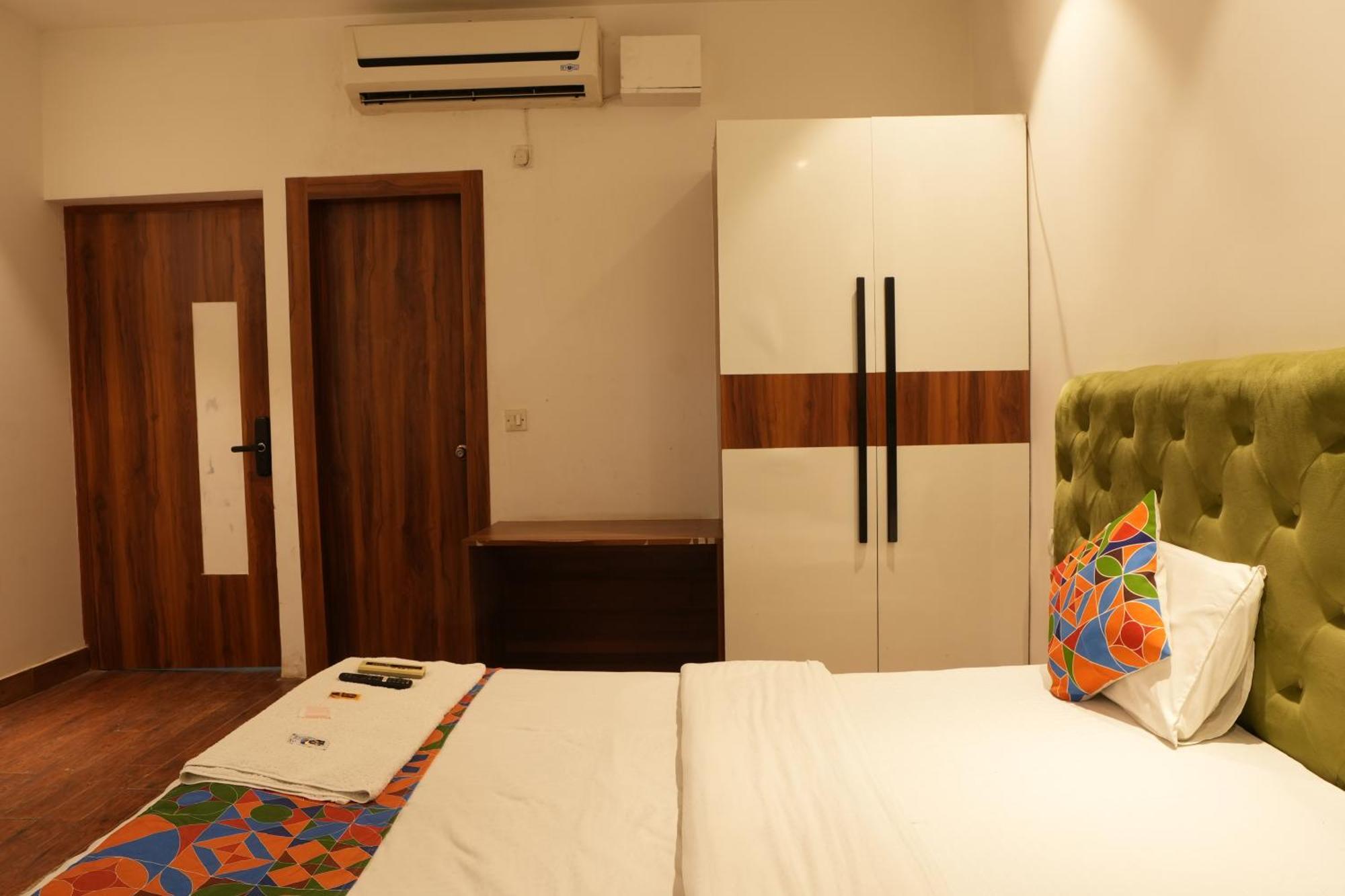Hotel Elite Sector 45 I Gurgaon Central I Couple Friendly Екстериор снимка